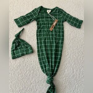 Spearmint Love newborn gown 0-3